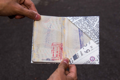 Capa De Passaporte De Papel Tyvek - Ágora | Jornal