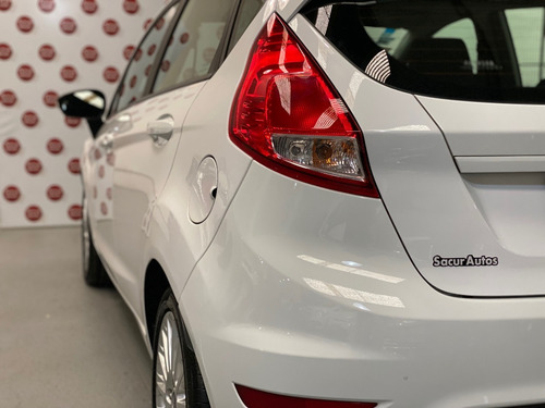 Imagen 17 de 18 de Ford Fiesta 1.6 5p Se (kd) 2017