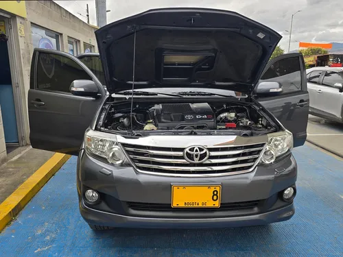 Toyota Fortuner 3.0 Srv D-4d 4x4