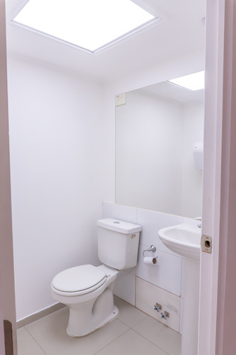 Impecable Oficina Planta Libre, 125 M2, Metro Los Leones