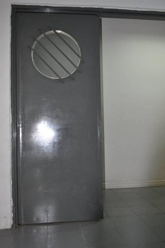 Imagen 11 de 30 de Guevara Al 500. Edificio De 3 Plantas En Venta De 980 M2