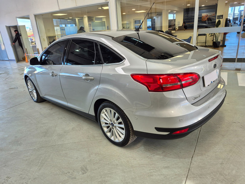 Ford Focus III 2.0 Sedan Titanium At6