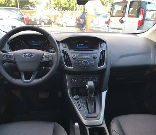 Ford Focus 2.0 Se Plus Fastback 16v Flex 4p Powershift