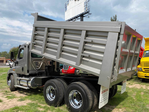 Imagen 4 de 13 de Camion De Volteo De 14 Mts Cabina Freightliner Cascadia