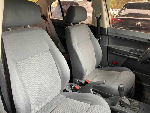 Imagem 7 de 15 de Volkswagen Polo Sedan 1.6 Mi 8v Total Flex 2004