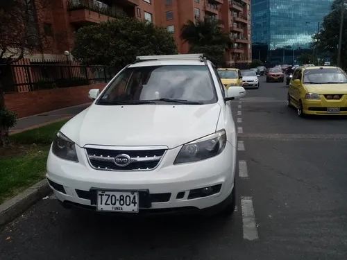Camioneta Byd S6 De Servicio Público Híbrida (gasolina/gas)