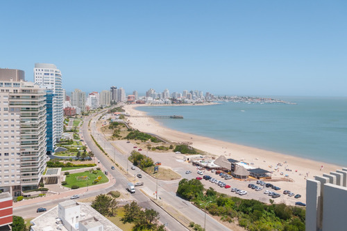 Imagen 15 de 29 de Penthouse En Playa Mansa En Alquiler (ref: Lij-5590)
