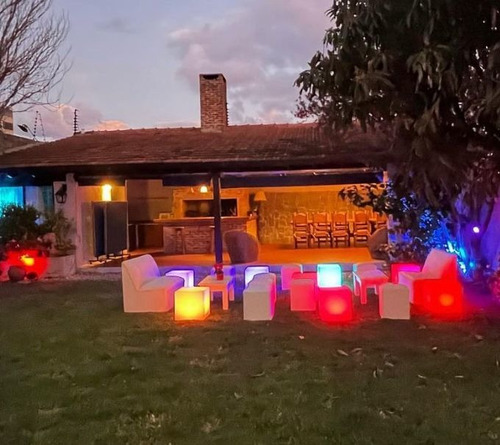 Imagen 3 de 10 de Alquiler De Living, Puff, Dj, Audio Y Luces Para Eventos