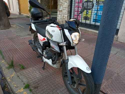 Imagen 2 de 5 de Benelli Tnt 15