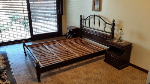 Juego De Dormitorio Premium Cama Y Dos Mesas De Luz