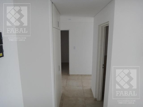 Departamento Venta Centro Neuquén, 2 Dormitorios, 2 Baños Y Cochera