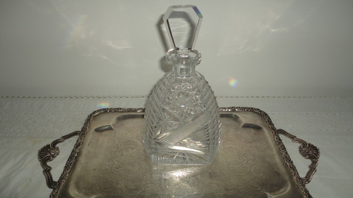 Botellon Cristal Whisky Antiguo Impresionate Tallado Vealo