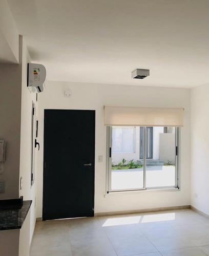 Imagen 3 de 7 de Venta Duplex De Categoria