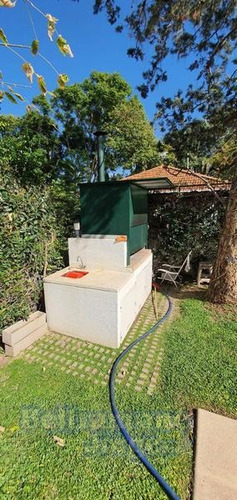 Excelente Casa De 3 Dormitorios En Venta En La Florida. Gran Jardín, Piscina Y Vista Parcial Río.
