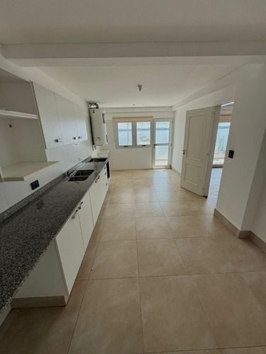 Departamento En Venta En Costanera Frente Al Rio
