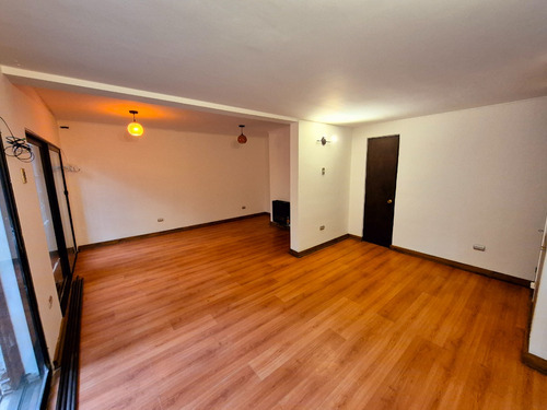 Los Aliagas/ Metro Villa Frei- 2d +1d Uso Home Office-2b