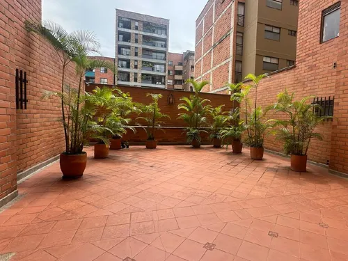 Apartamento En Venta En Conquistadores. Cod V776097