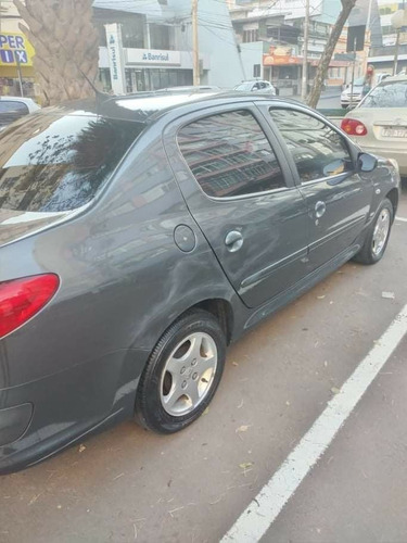 Peugeot 207 Sedan