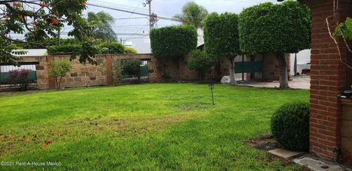 Imagen 14 de 14 de Casa De 1 Planta, Jardín Y Sala De Tv, Colinas Del Bosque. Venta