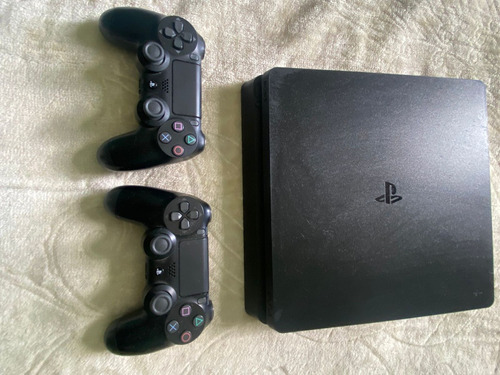 Play Station 4 400 Gb Con 2 Controles Y Algunos Juegos