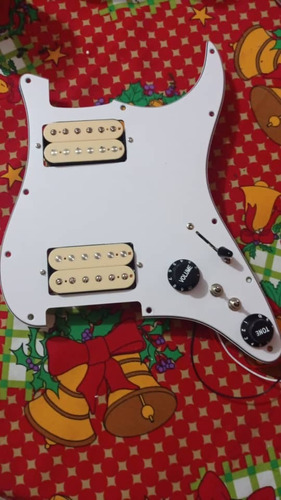 Pickguard Stratocaster White