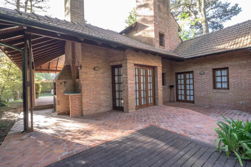 Imagen 4 de 18 de Casa En Venta - 4 Ambientes - Zona Golf - Pinamar