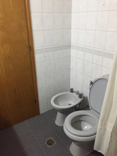 Sobre 21 De Setiembre 2dor, 2baños Y Garaje