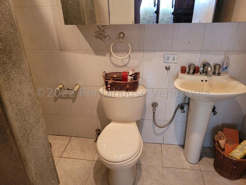 Imagen 14 de 18 de Mayerling Gonzalez Bm Vende Casa En Santa Ines Mls #22-28796