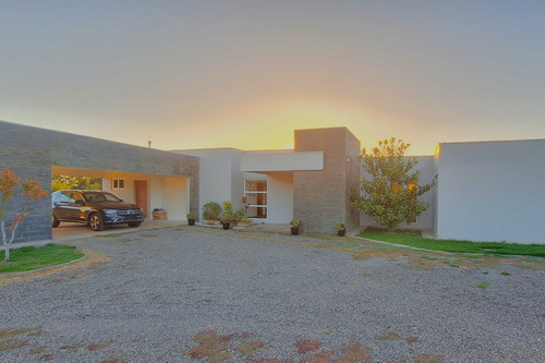 Casa Que Se Ajusta A Tus Altos Estándares (63080)