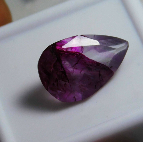 Rubi Bauxita Natural Afgana De 4.70 Cts Corte Tipo Pera