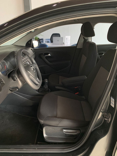Imagen 15 de 15 de Volkswagen Vento 2020 1.6 Comfortline Mt
