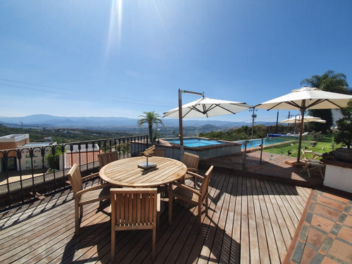 Venta Casa Lindavista Con Enorme Jardín, Alberca Climatizada, Jacuzzi, Palapa Y Totalmente Amueblada Y Equipada En Fracc Rancho San Diego Ixtapan De La Sal Edomex