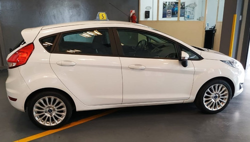 Ford Fiesta Kinetic Desing Se 1.6 Nafta 5 Puertas