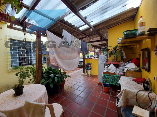 Imagem 9 de 30 de Casa À Venda No Bairro Santo Antônio (estuda Apartamento Próximo Praia Do Guarujá - Como Parte De Pagamento) Com Despesa Baixa - Ca00417 - 69844818