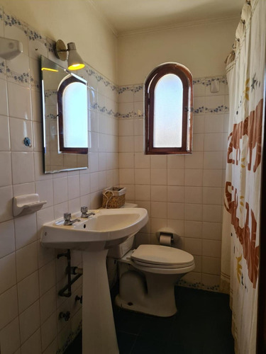 Encantadora Casa En La Reina A Pasos Metro Principe De Gales