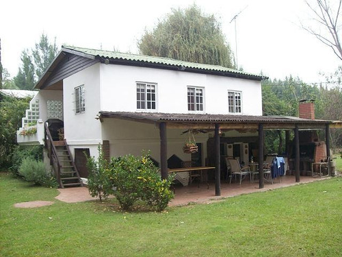 Hermosa Casa Sobre Doble Terreno Rio Carapachay Al 300