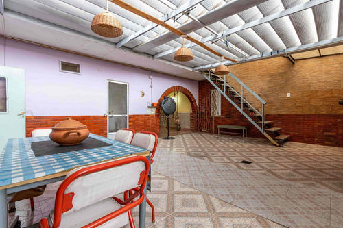 Imagen 9 de 30 de Casa En Venta · 3 Dormitorios · Patio · 2 Cocheras