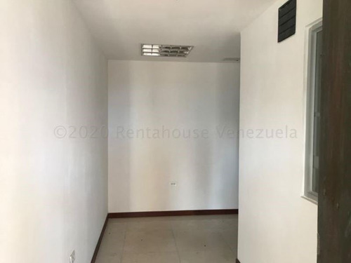 Imagen 17 de 30 de Local En Alquiler Este Barquisimeto, Centro Comercial, Baño Privado, Vigilancia, Estacionamiento, Info. 0424-5325471, Codigo 22-11973 Mf