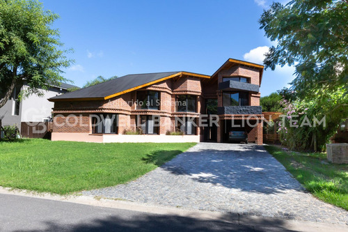 Venta-casa -villanueva -tigre -zona Norte -golf -san Isidro Labrador- Laguna-casa