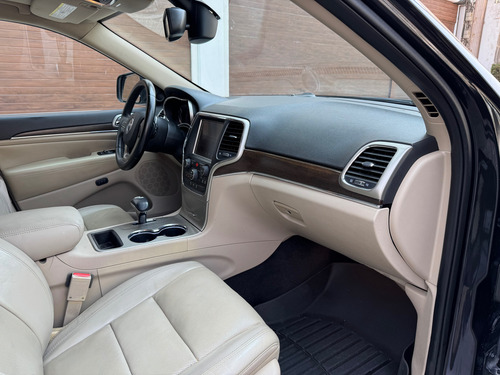 Jeep Grand Cherokee 3.6 Limited Lujo V6 4x2 At