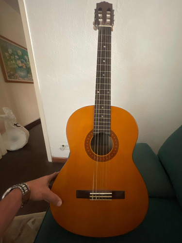Guitarra Yamaha C-40, Forro Y  Base De Piso Para Guitarra