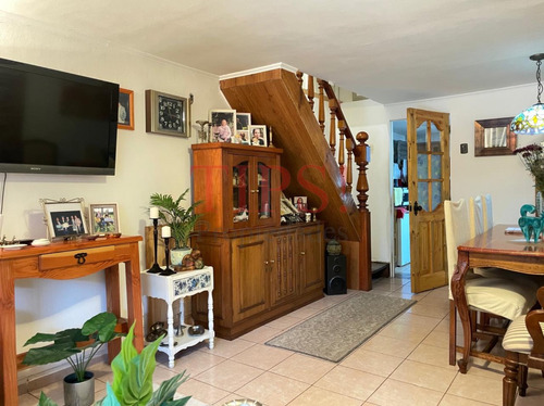 Acogedora Casa Con Cercanía A Servicios En Talagante