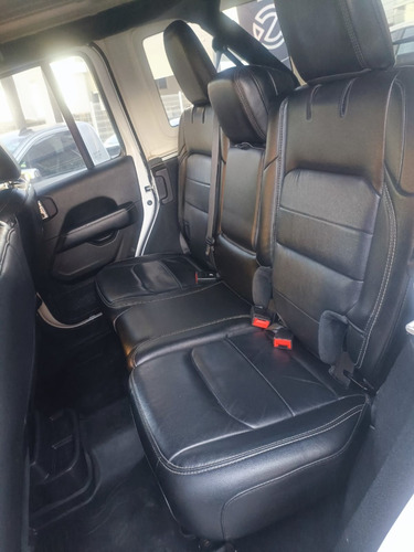 Jeep Wrangler 3.7 Unlimited Sahara 3.6 4x4 At