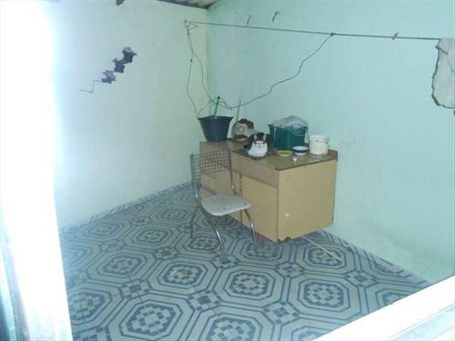 Imagem 8 de 13 de Casa Isolada 02 Dormitorios Jardim Rio Negro Sao Vicente Com Estrutura Para Sobrado Garagem Para 02 Autos Muito Bonita Esta Casa Próximo Ao Mercado Cuca (antigo) Venha Conferir. - Hm1439