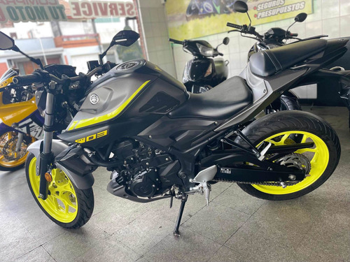 Imagen 2 de 7 de Yamaha Mt 03