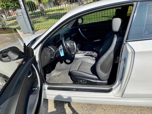 Imagen 14 de 15 de Bmw Serie 1 2.5 125i Coupe Executive Equipamento M *u/dueño