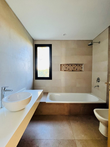 Imagen 20 de 30 de Excelente Casa En San Matías, 4 Dormitorios, Dependencia Y Piscina!!
