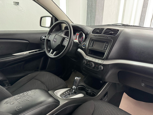 Dodge Journey 2.4 Sxt 7 Pasajeros Plus At
