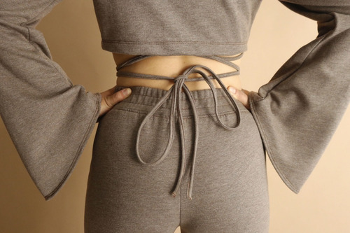 Set: Crop Top + Pants Setsy