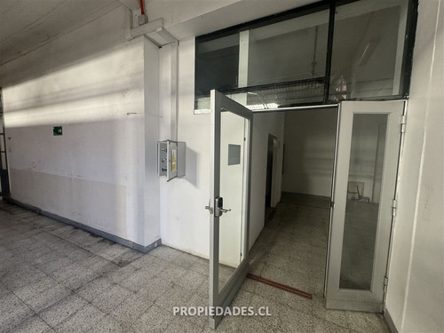 Oficinas-local Comercial Arriendo En Stgo Metro Los Héroes